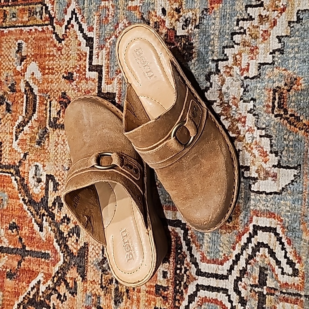 Born Leather Nola Platform Clogs Size 8 NWOT